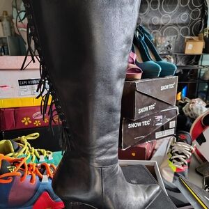 Women's Black Knee-High Lace-Up Fringe Boot